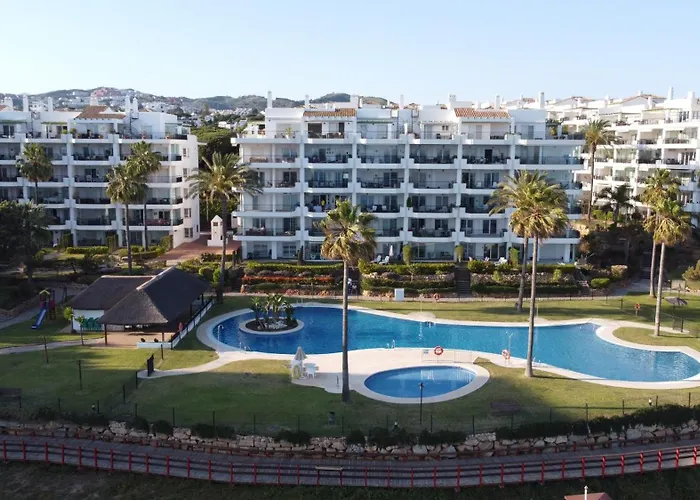 Frontline Ground Floor With Privet Garden, Mi Capricho 16 Mijas